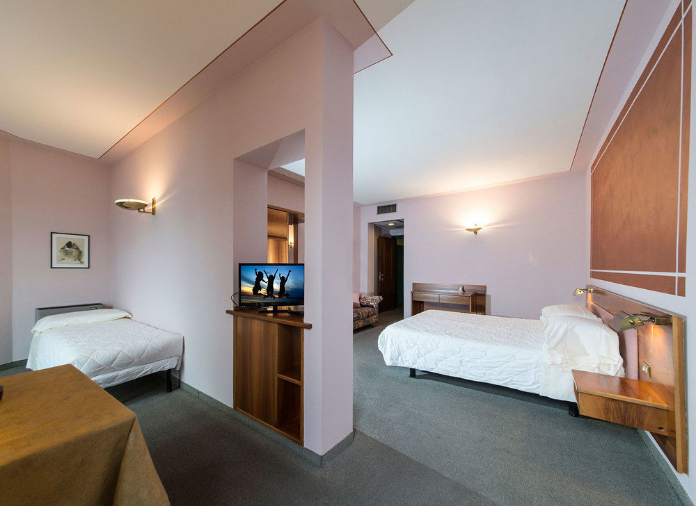 Albergo Moderno Lovere Εξωτερικό φωτογραφία