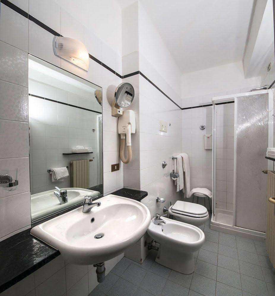 Albergo Moderno Lovere Εξωτερικό φωτογραφία