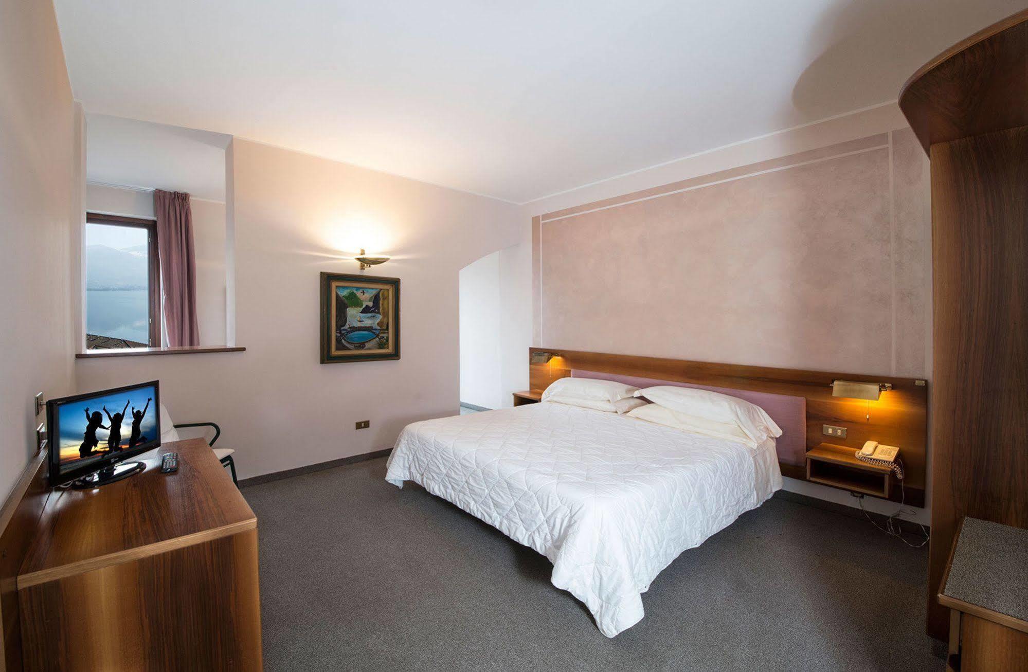 Albergo Moderno Lovere Εξωτερικό φωτογραφία